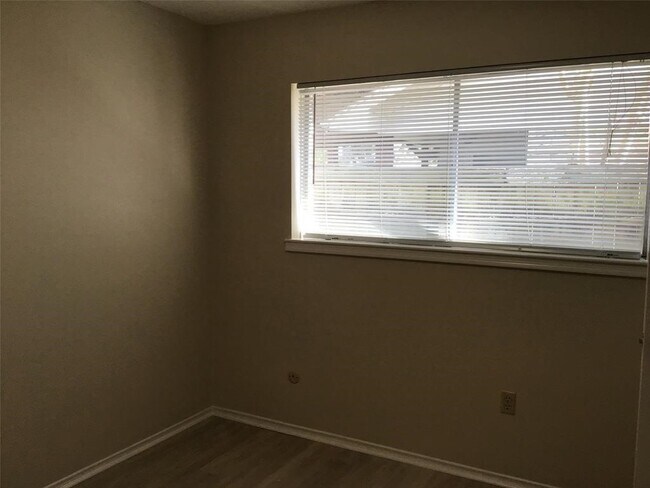 Building Photo - 13722 Wickersham Ln