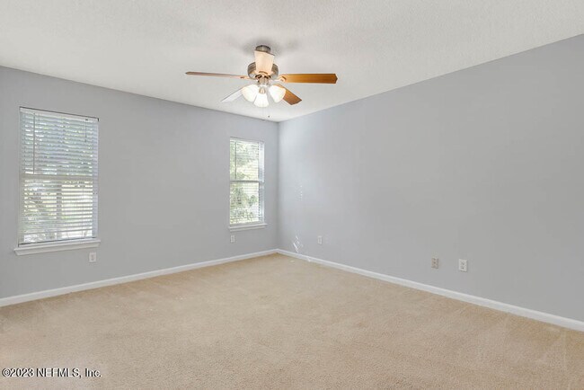 Building Photo - 3811 Autumn Leaf Ct