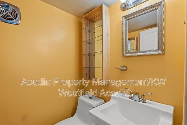 Building Photo - 620 S 900 E