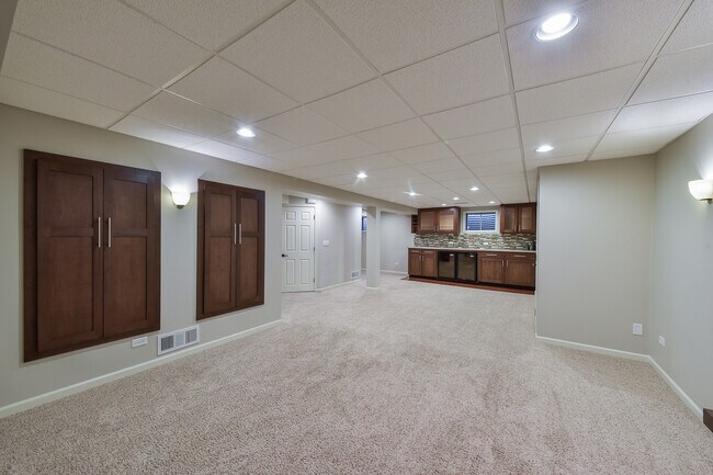Building Photo - 2067 Childs Ct