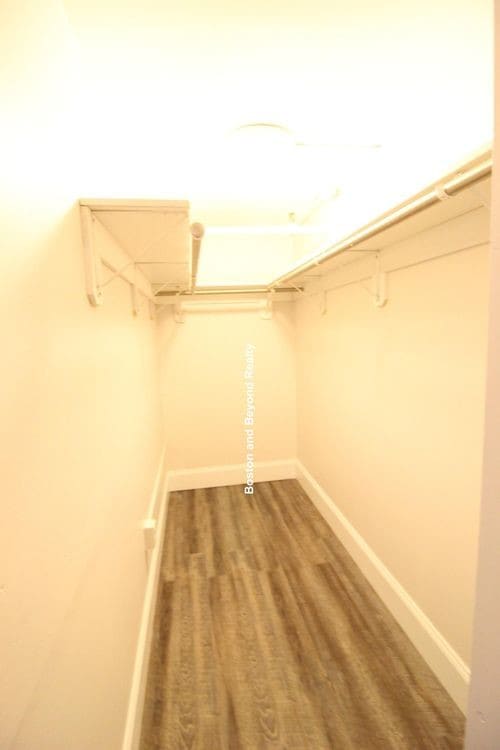 Building Photo - 95 Park Dr