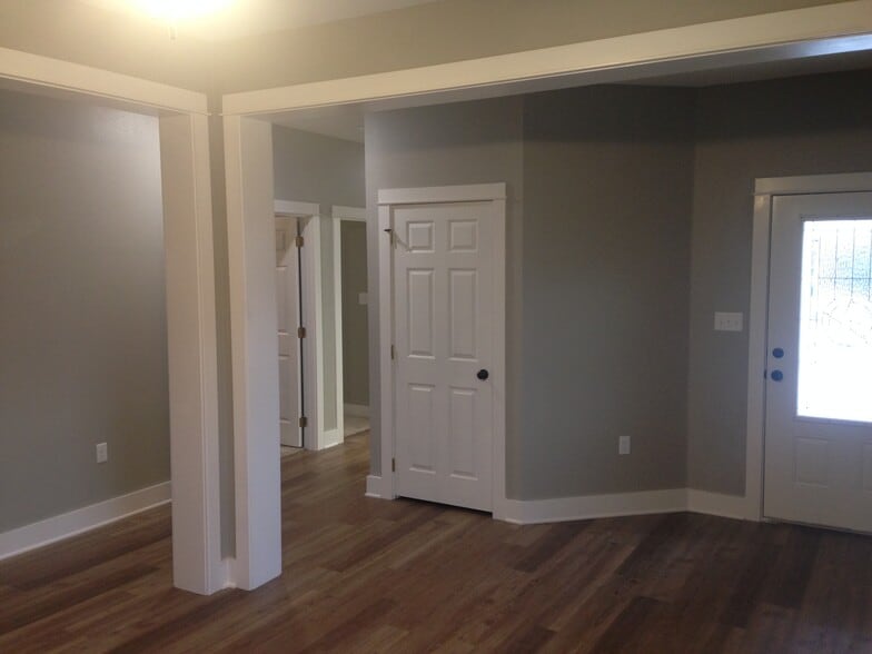 dining room - 308 Candlewood Cir