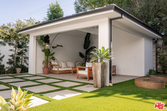 Building Photo - 6546 Colgate Ave