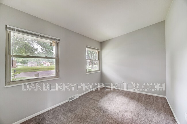 Building Photo - 3629 Turret Green Dr