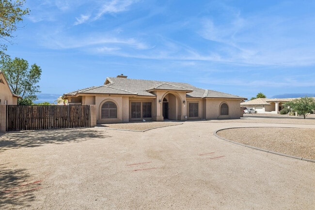 Building Photo - 9033 W Patrick Ln