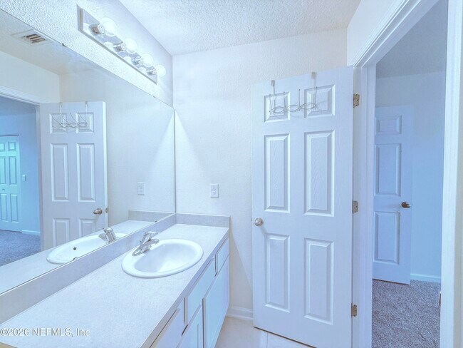 Building Photo - 365 Coastline Wy