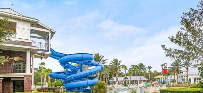 Building Photo - For Rent!!!!!  Spacious Living & Resort-Style Fun in Hamilton Glen!