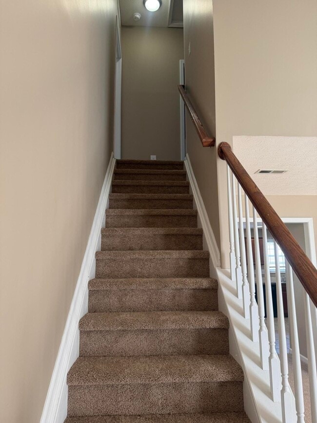 Building Photo - 969 Sugarbush Trail