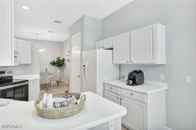 Building Photo - 6119 Manchester Pl