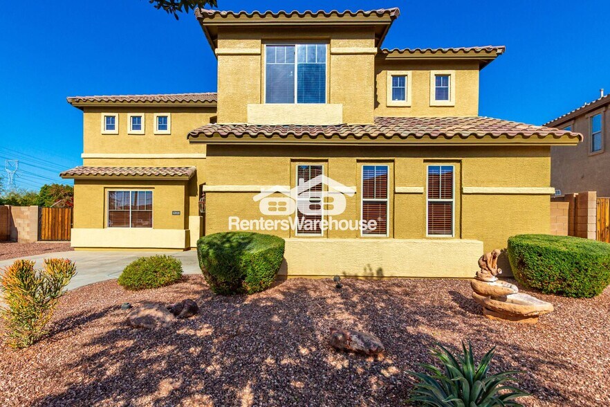 Building Photo - 12018 W Vernon Ave