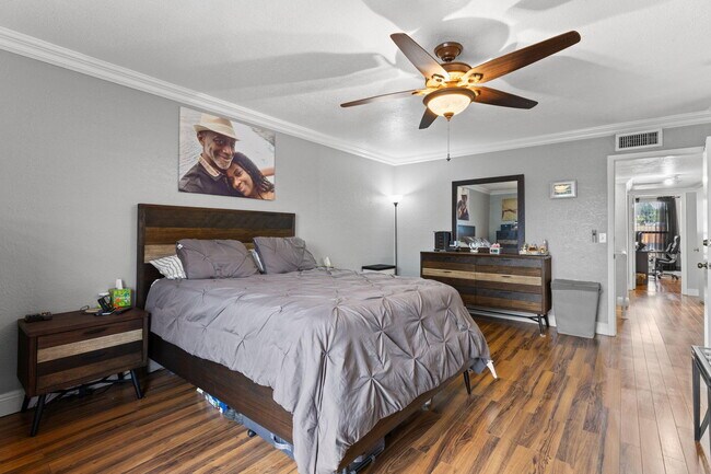 Building Photo - 9119 Limetree Ln