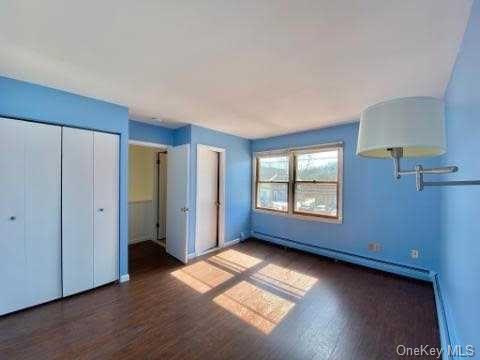 Building Photo - 10 Greenhouse Ln