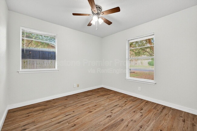 Building Photo - 218 Kansas St