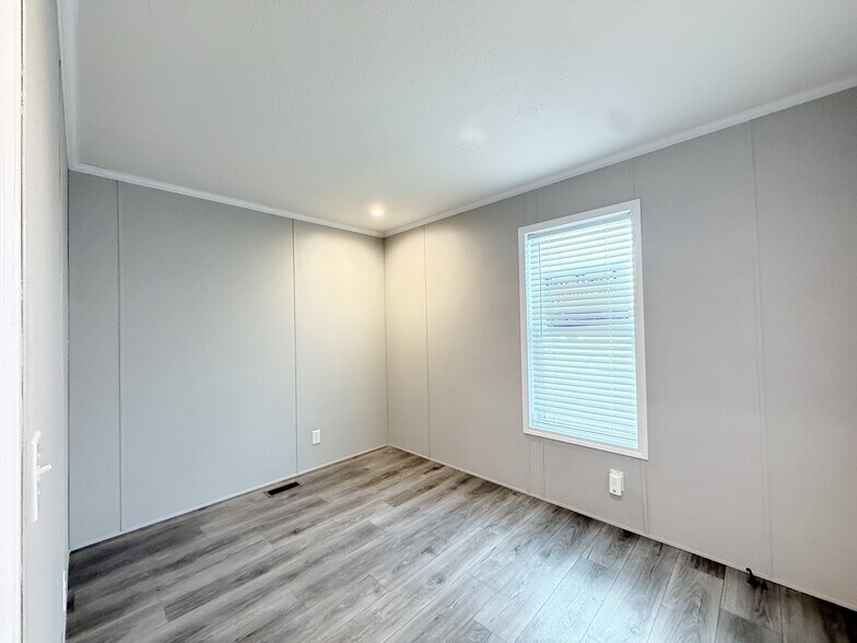 Building Photo - 29649 Cambridge Ct