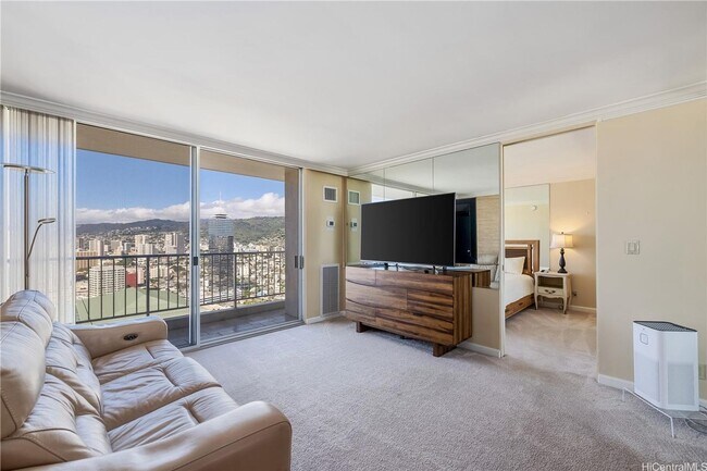 Building Photo - Fully Furnished Unit at Sought after Villa...