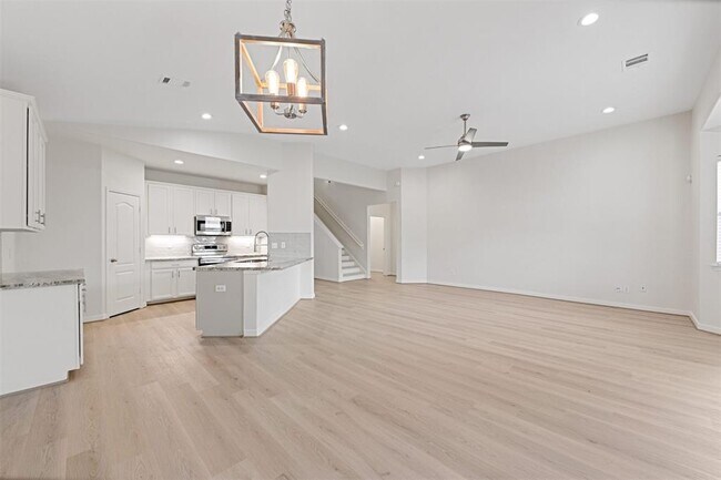 Building Photo - 16407 Azimuth Dr