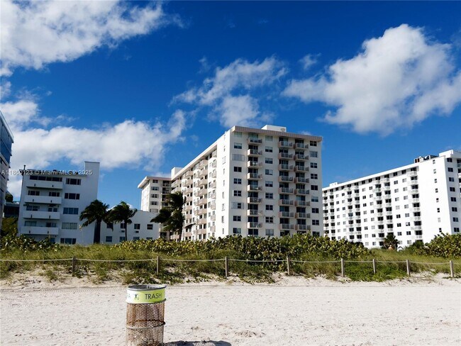 Building Photo - 345 Ocean Dr