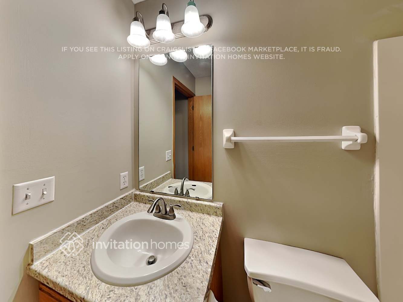 Building Photo - 2617 Edinbrook Terrace