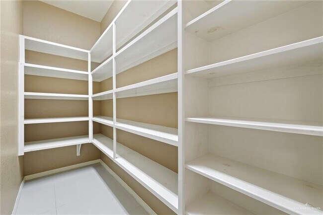 Building Photo - 29 El Caribe Cir S