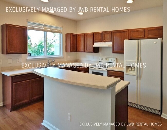Building Photo - 2394 Sunset Bluff Dr