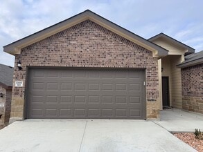 Building Photo - 10019 Westover Blf
