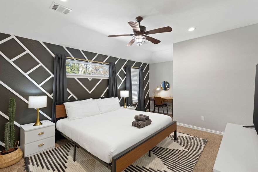 Building Photo - 1308 Glen Cove Dr