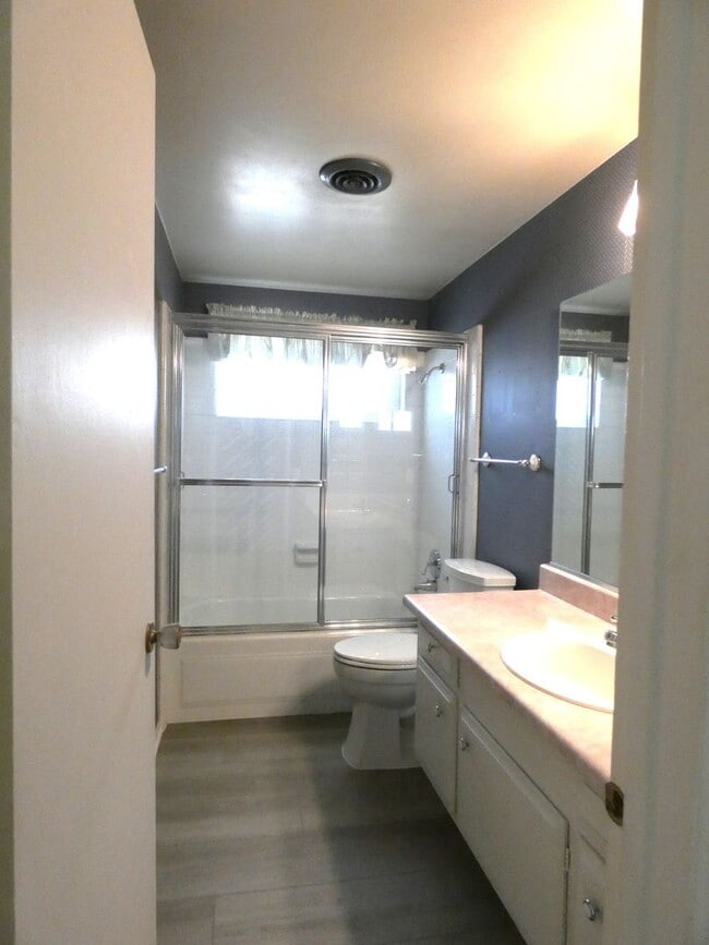 Building Photo - *Available NOW  in Whittier!*