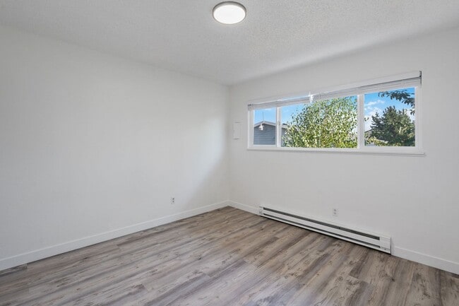 Building Photo - 1Br/1Ba Available