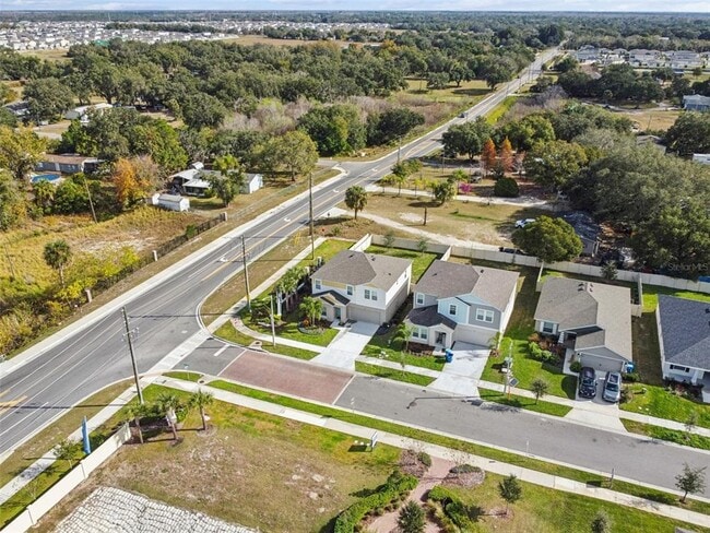 Building Photo - 601 Ambleside Dr