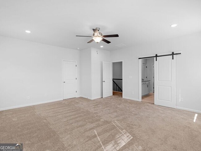 Building Photo - 223 Monarch Village Way