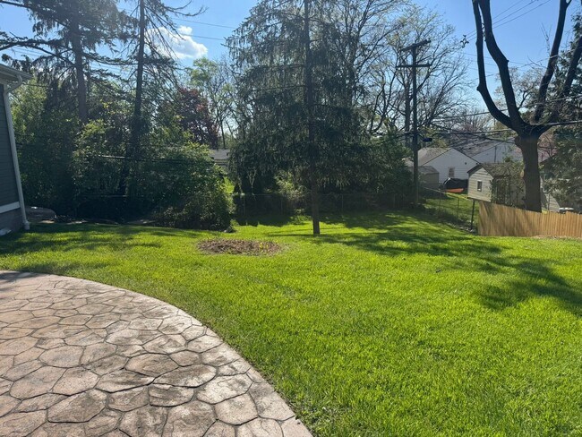 Building Photo - Fully Updated 3 Bedroom - 1 bathroom home - $2,900