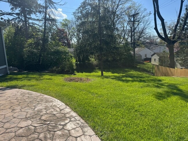 Building Photo - Fully Updated 3 Bedroom - 1 bathroom home - $3,000