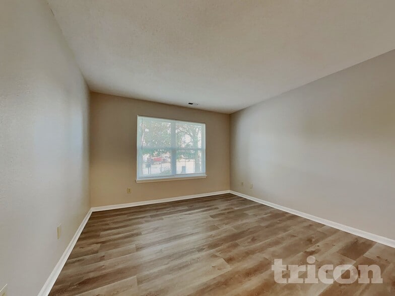 Building Photo - 7114 Harness Lakes Dr