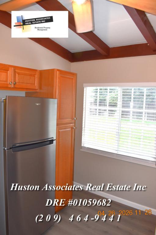 Building Photo - 3936 Dennis Ave