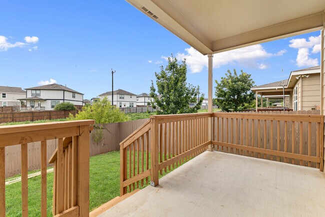 Building Photo - 10719 Noble Canyon