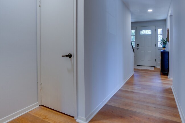 Building Photo - 8032 St Annes Ct