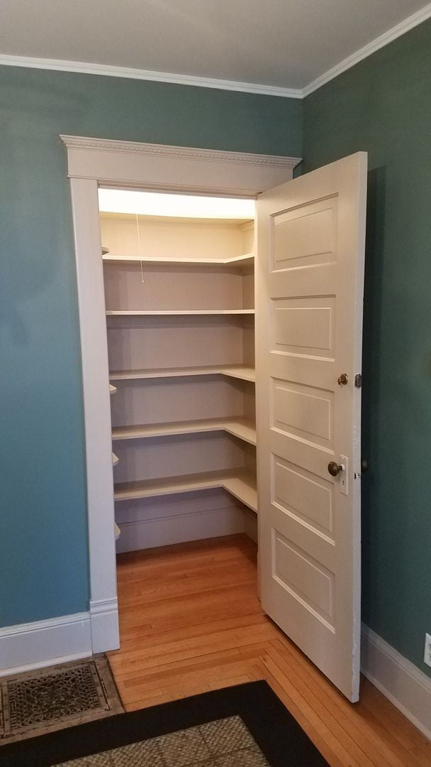 Building Photo - Walking Distance to St. Mary's Hospital and Downtown Rochester