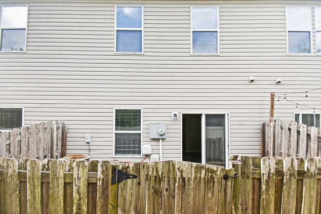 Building Photo - 266 Moultrie Village Ln