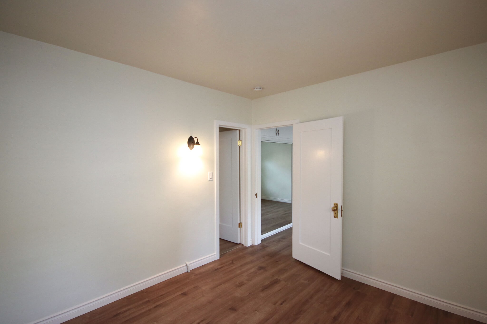 Building Photo - 2350 Marengo Ave