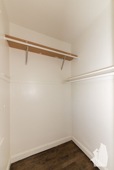 Building Photo - 2113 W Giddings St