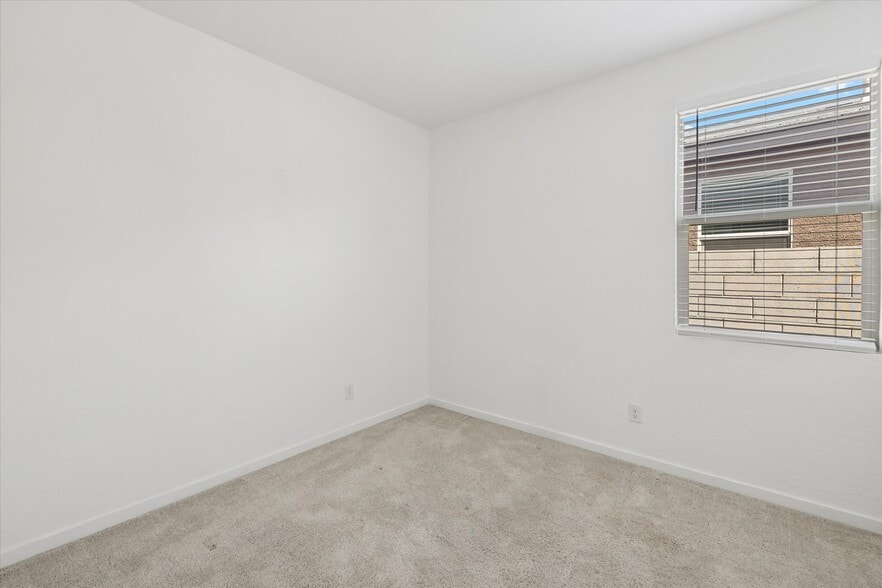 Building Photo - 4331 W Allen St