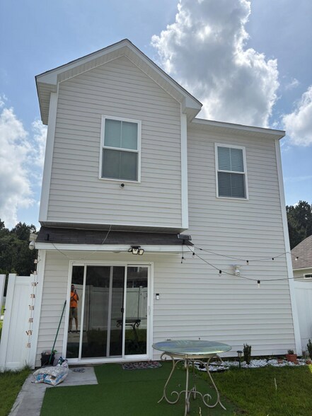 Building Photo - 109 Crabapple Cir
