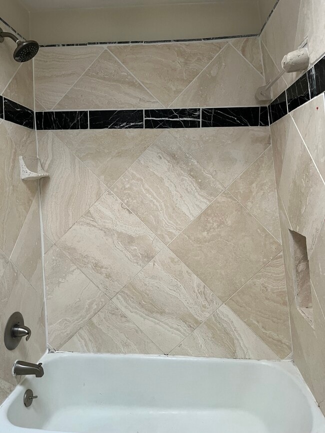 Building Photo - 2704 San Pedro St