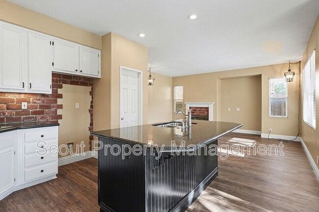 Building Photo - 30783 Medinah Way