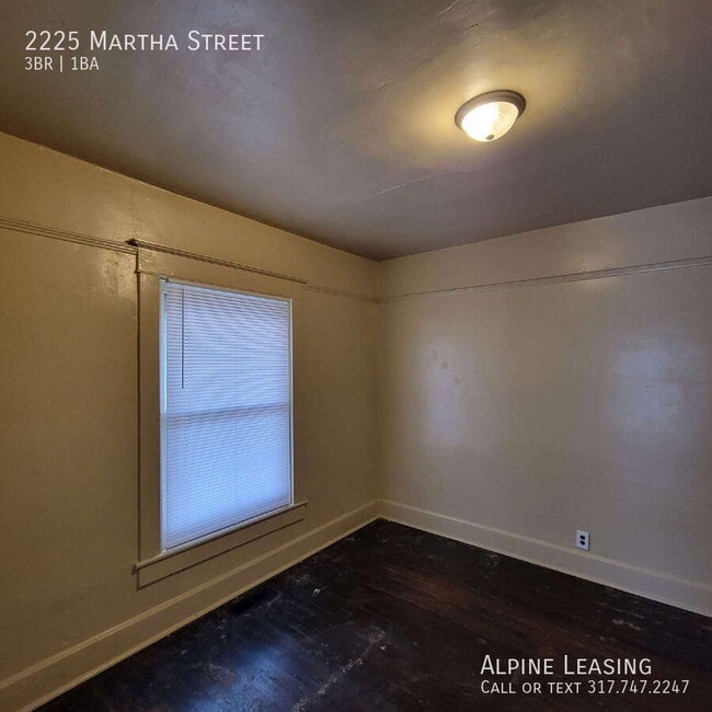 Building Photo - 2225 Martha St