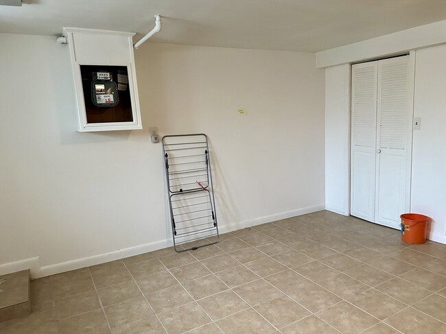 Building Photo - 27 Griggs Pl