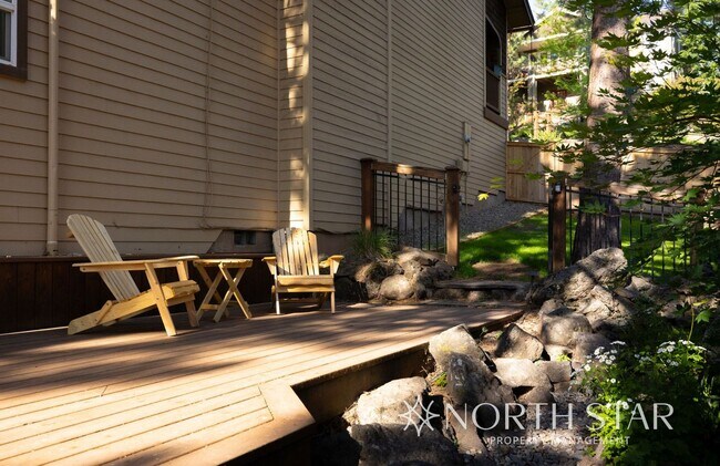 Building Photo - Spacious Bend 3 bed/2 bath Residence w/ Of...