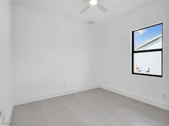 Building Photo - 6192 Kambach St