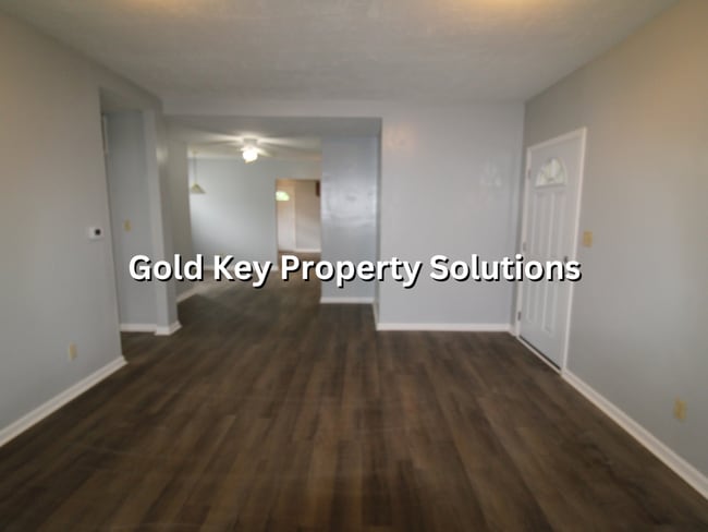 Building Photo - 3 Bed 1 Bath Home For Rent W/ Basement! (S...