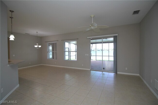 Building Photo - 2086 Grove Dr
